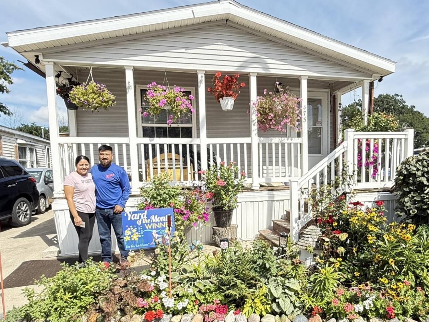 Sterling_Estates_IL_Yard_of_the_Month.jpg